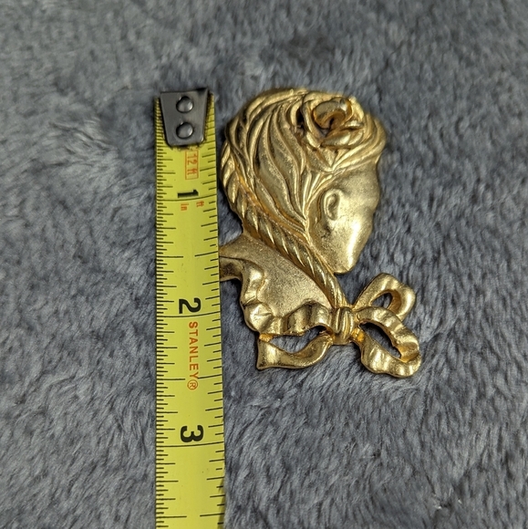 Vintage 80's Goldtone Woman's Profile Brooche - Picture 5 of 6